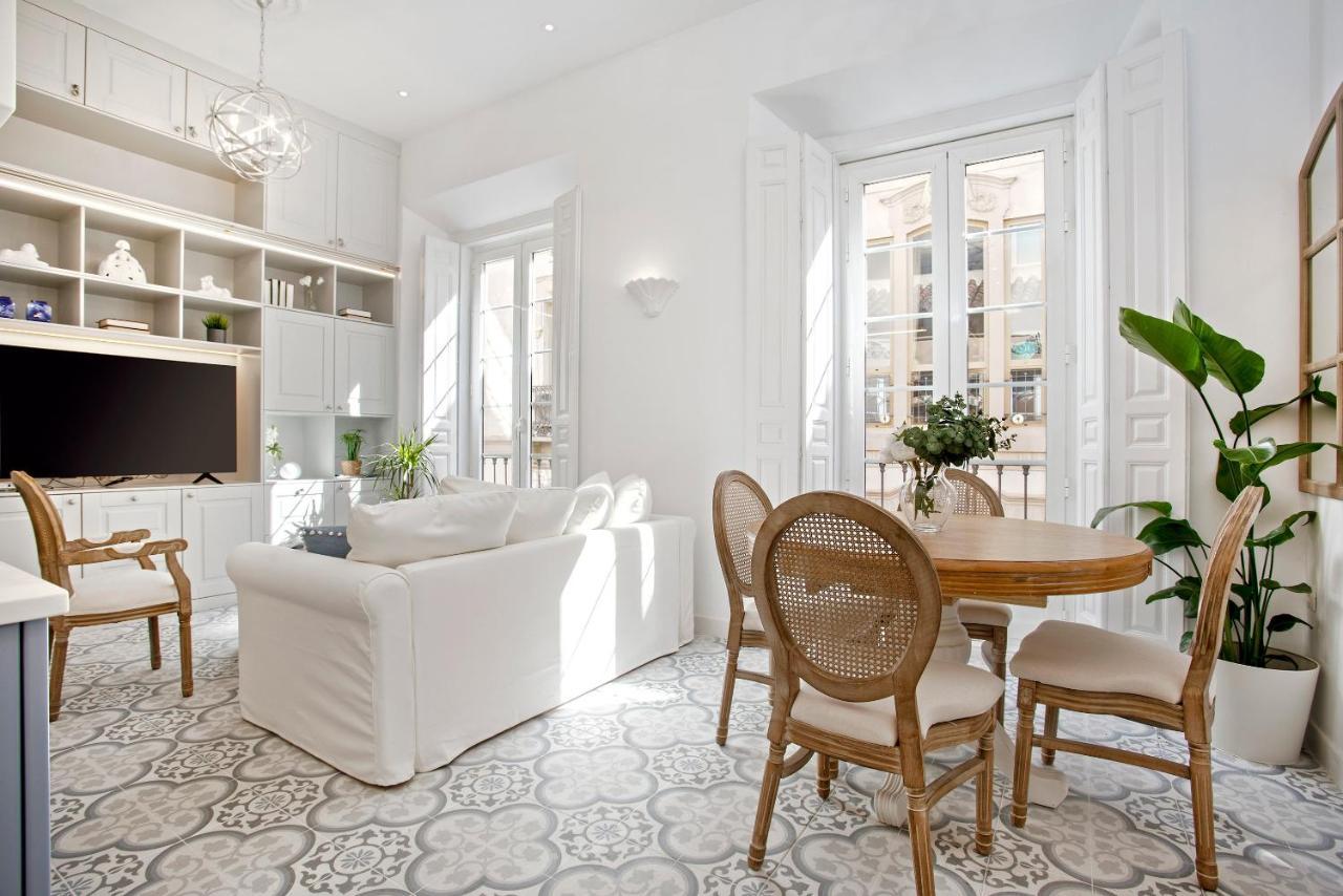 Genteel Home Marin Garcia มาลากา ภายนอก รูปภาพ
