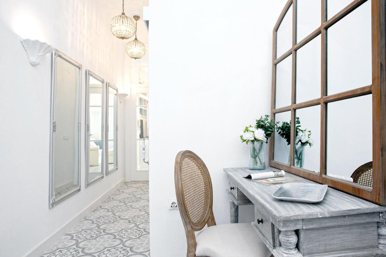 Genteel Home Marin Garcia มาลากา ภายนอก รูปภาพ